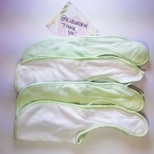 SOLD ⏰ Lot of 4 Green and White Baby Bibs